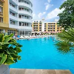 Хотел Sun Palace
