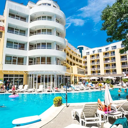 Хотел Sun Palace
