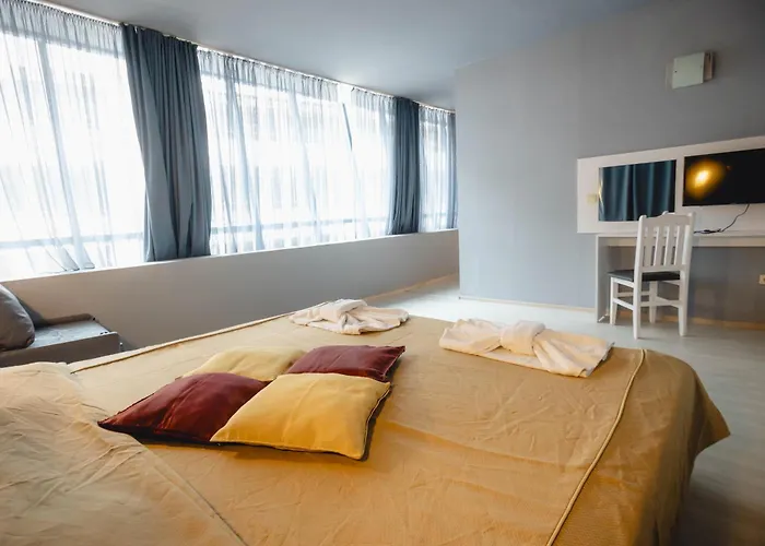 Sun Palace Готель Сонячний Берег