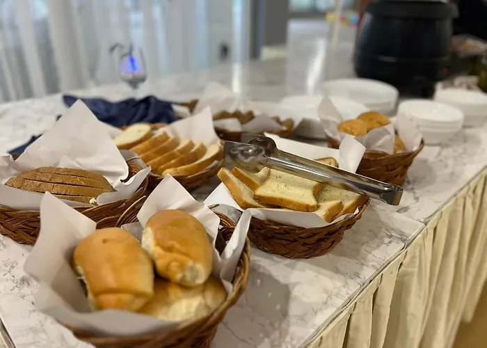 Sun Palace Готель *