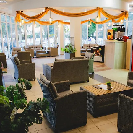 Sun Palace Готель *